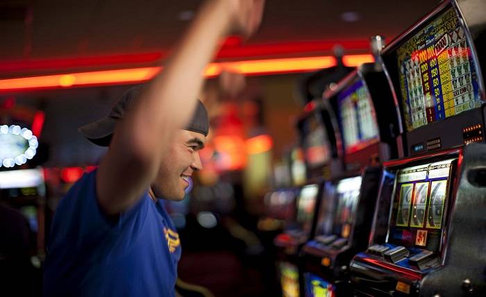 The easy way to play slots has been profitable for a long time.