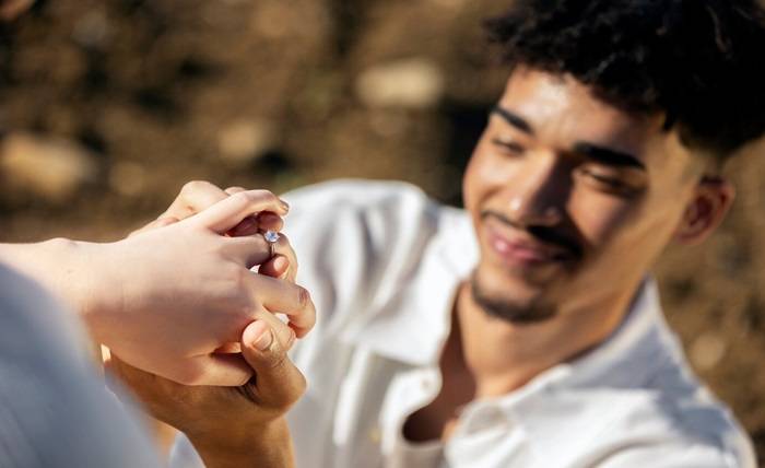 Monmouth’s Engagement Ring Emporium: Where Dreams Take Shape
